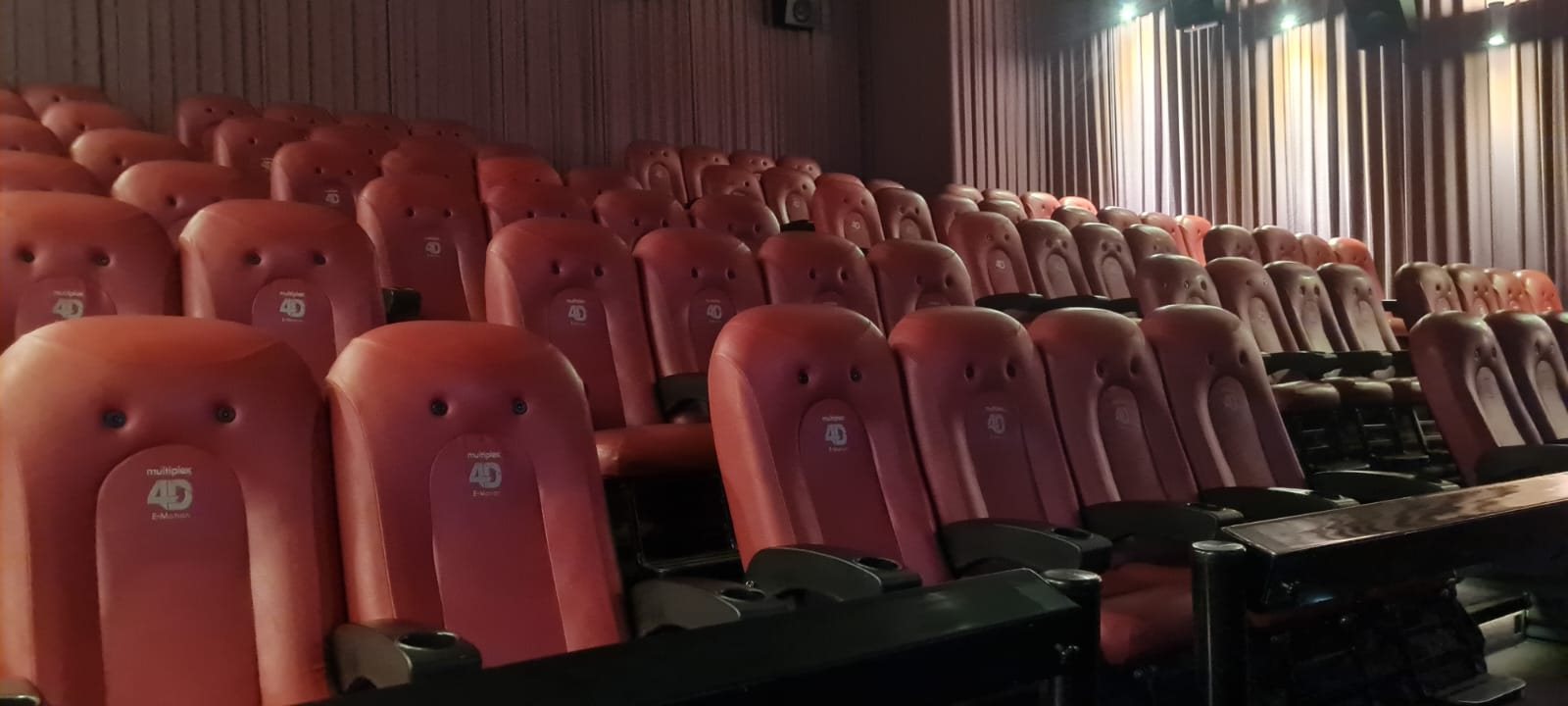 Butacas de la Sala 4D de Multiplex Pilar