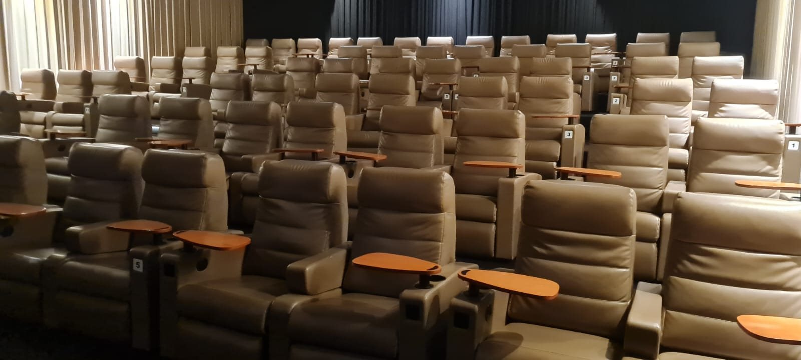 Butacas de la Sala Premium Platinum de Multiplex Pilar