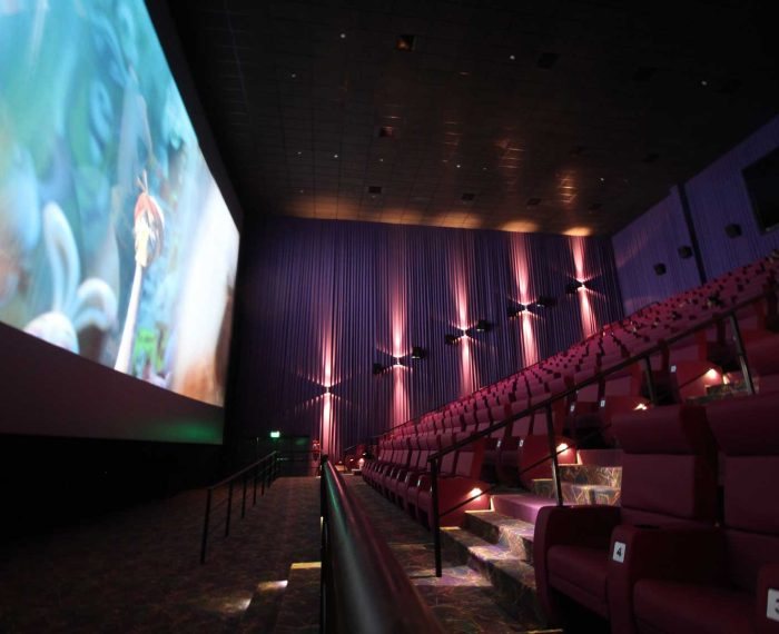 Pantalla de gran formato de la sala X-tremo de Multiplex